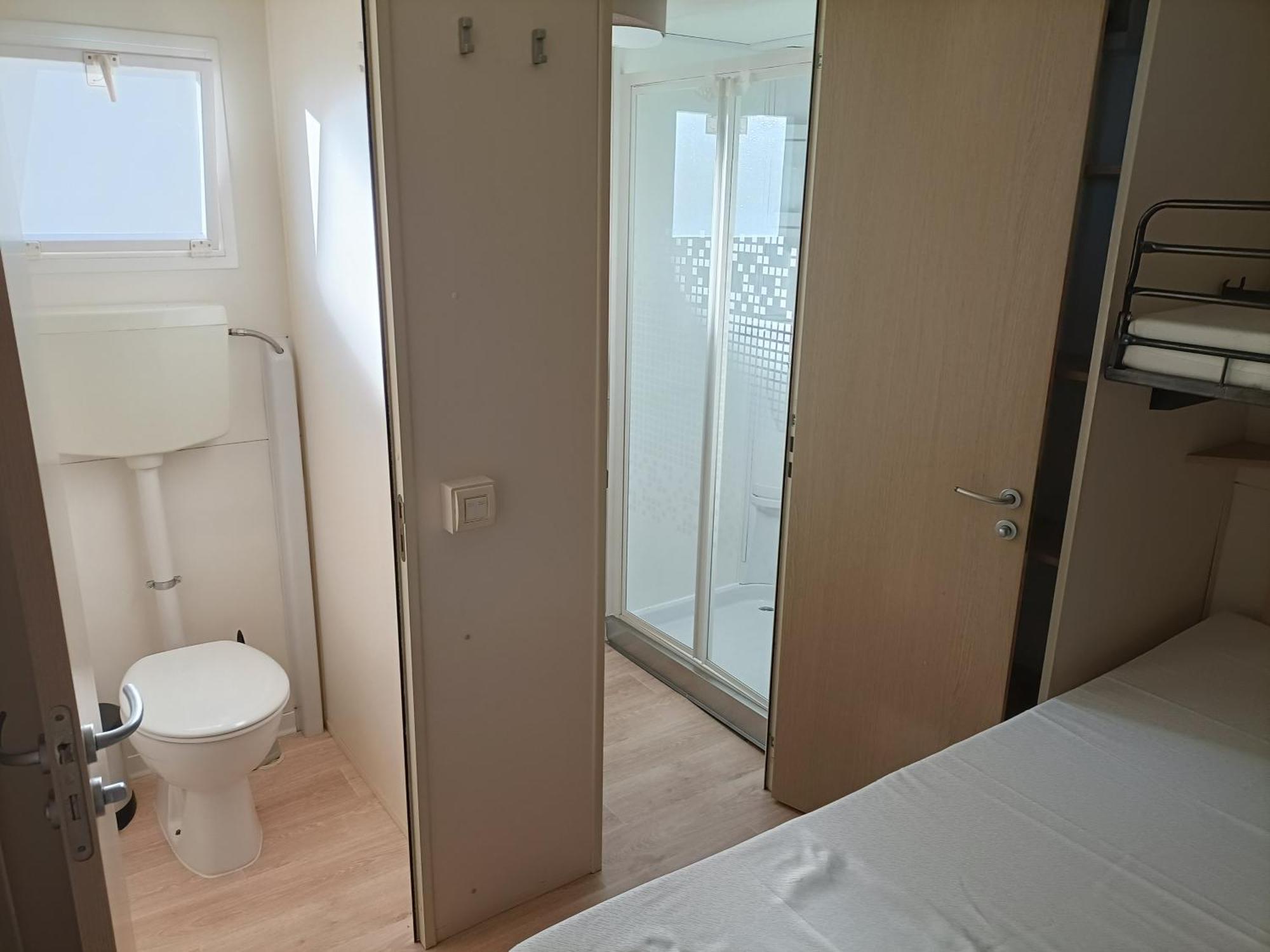 Chalet Camping River Italie Met 2 Slaapkamers อาเมเกลีย ภายนอก รูปภาพ