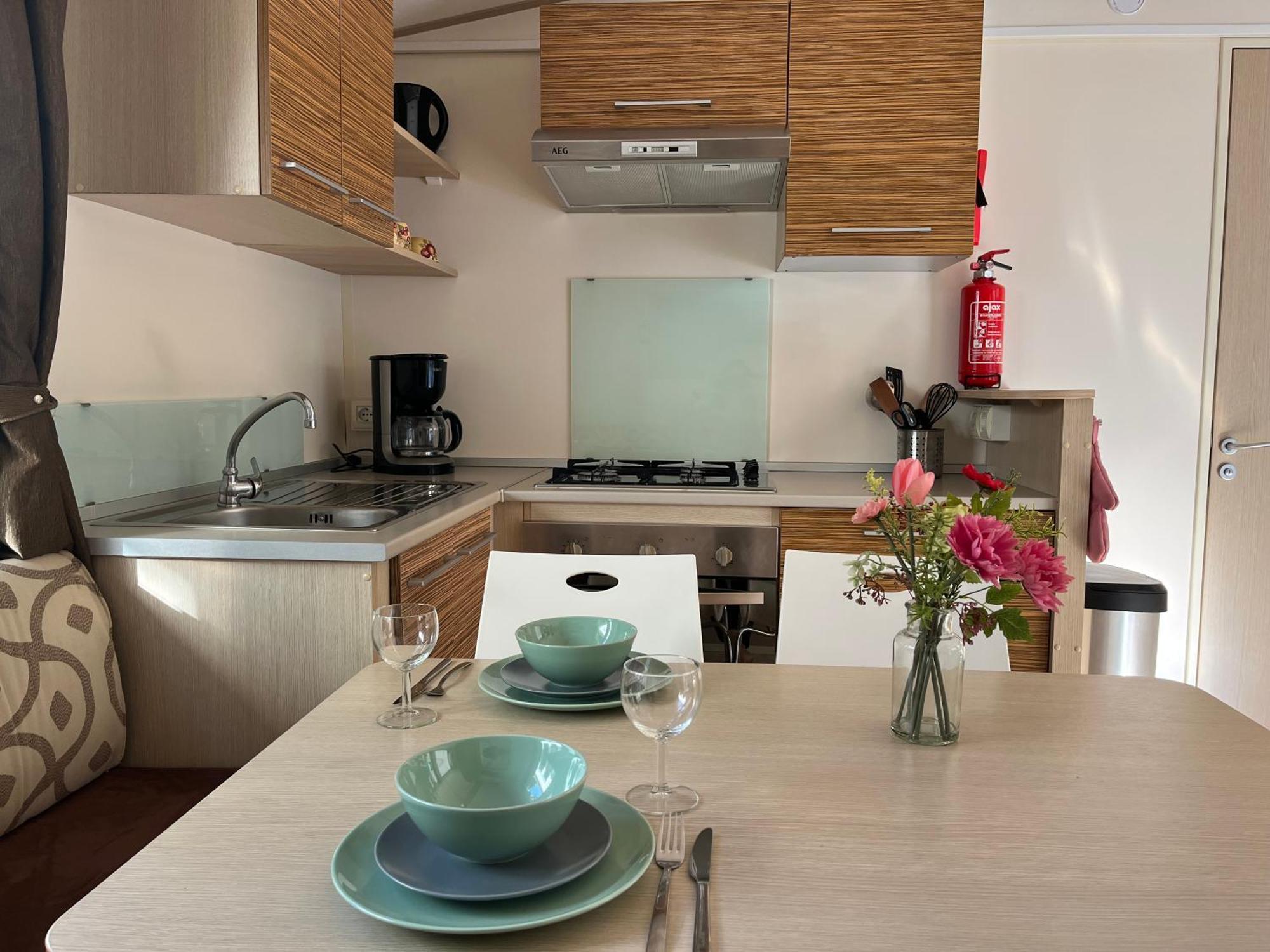 Chalet Camping River Italie Met 2 Slaapkamers อาเมเกลีย ภายนอก รูปภาพ